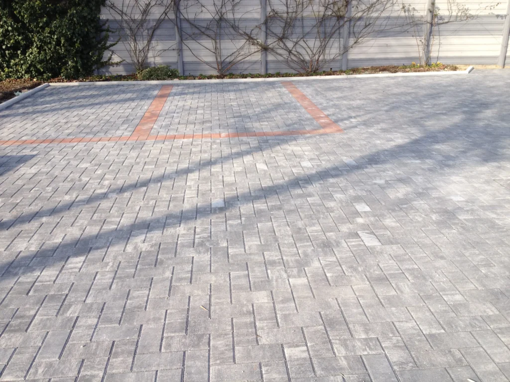 Come migliorare la sicurezza di un parcheggio con la giusta pavimentazione